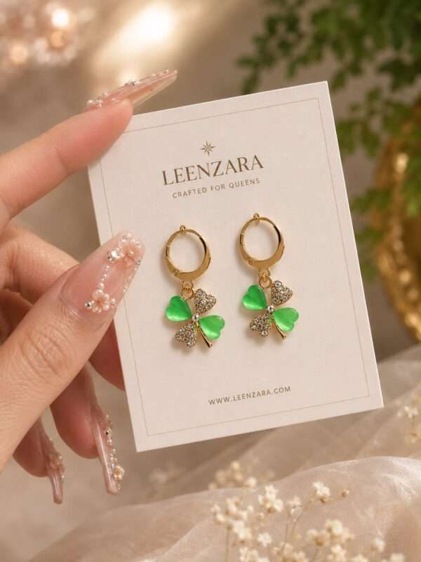 Leenzara Clovers Charm Hoop Earrings(Green)