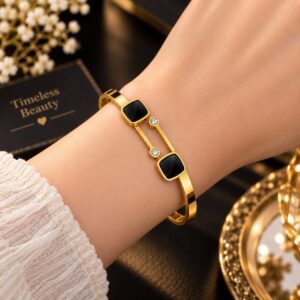 Leenzara Jewels Black Stone Bracelet for Women - Image 2